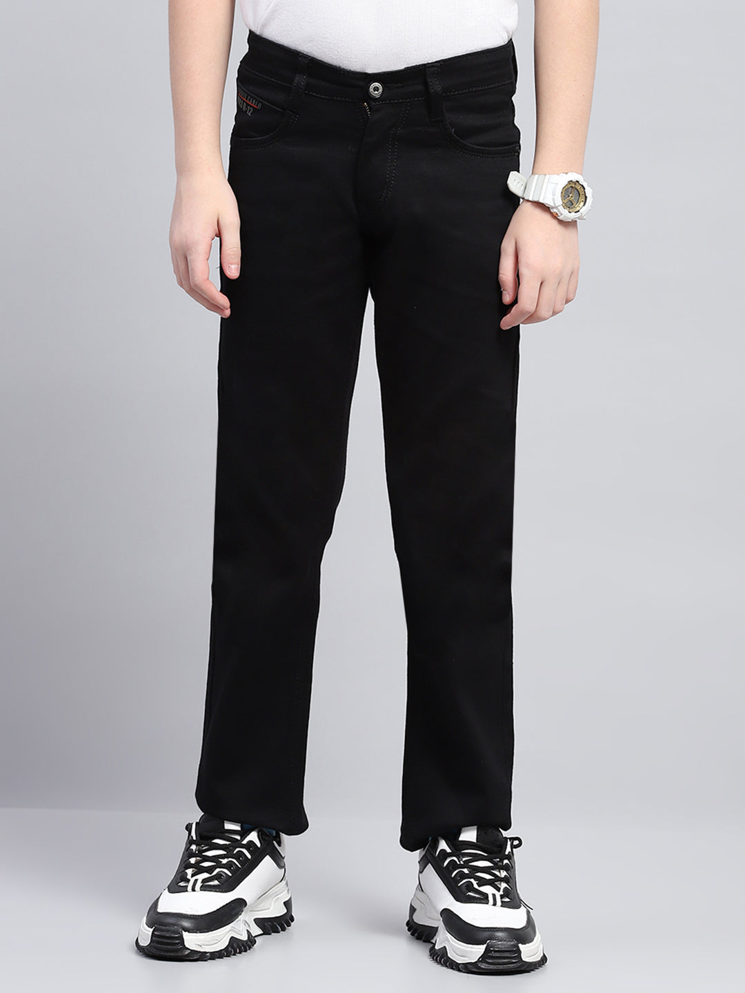 Boys Black Solid Straight Fit Denim