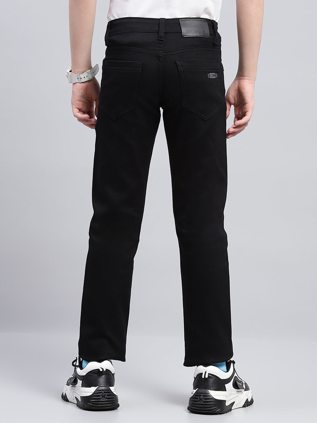 Boys Black Solid Straight Fit Denim