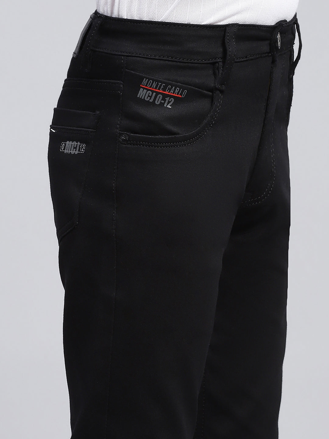 Boys Black Solid Straight Fit Denim