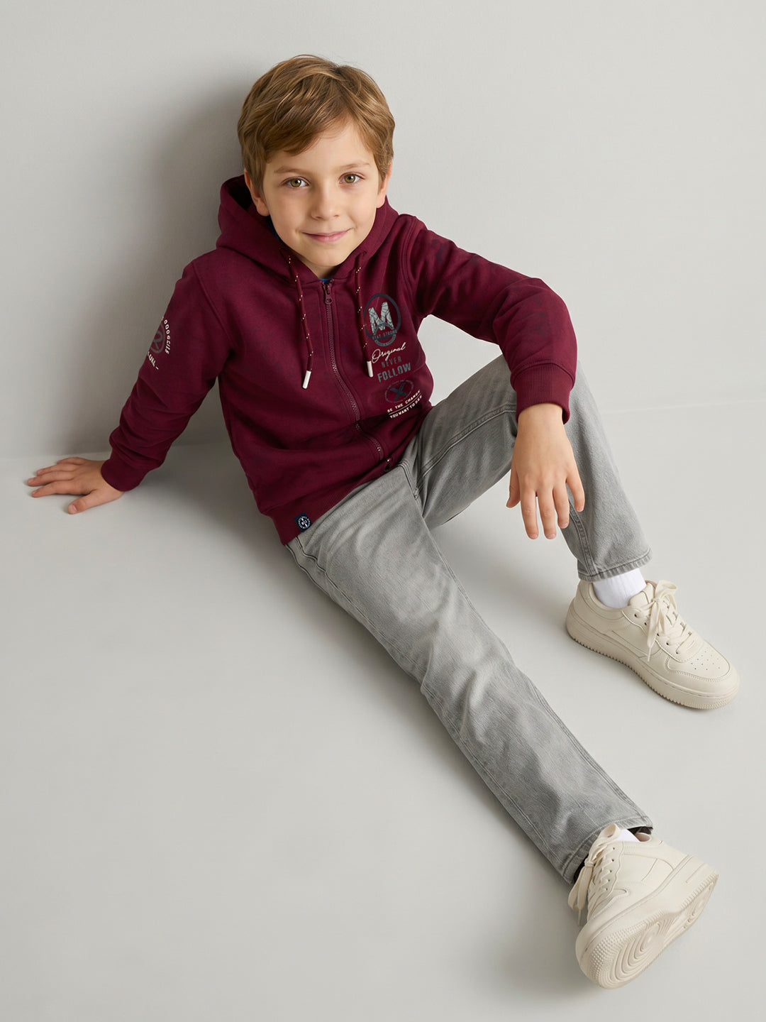 Boys Maroon Printed Hooded Full Sleeve Sweatshirt