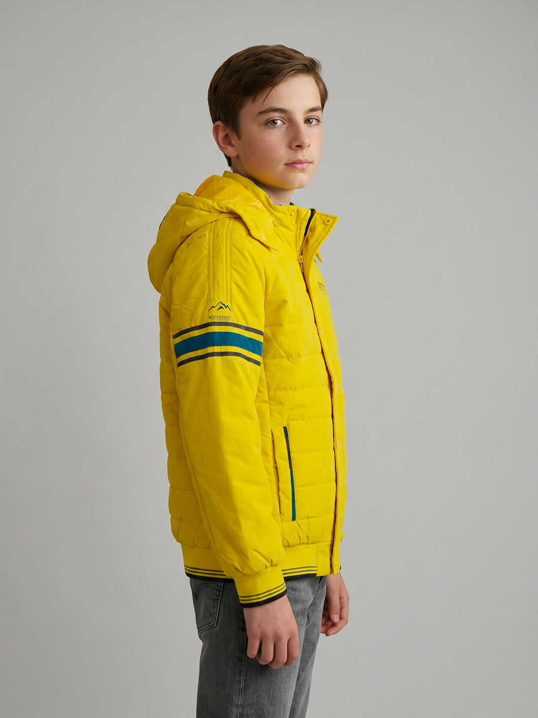Boys Yellow Solid Hooded Full Sleeve Jacket