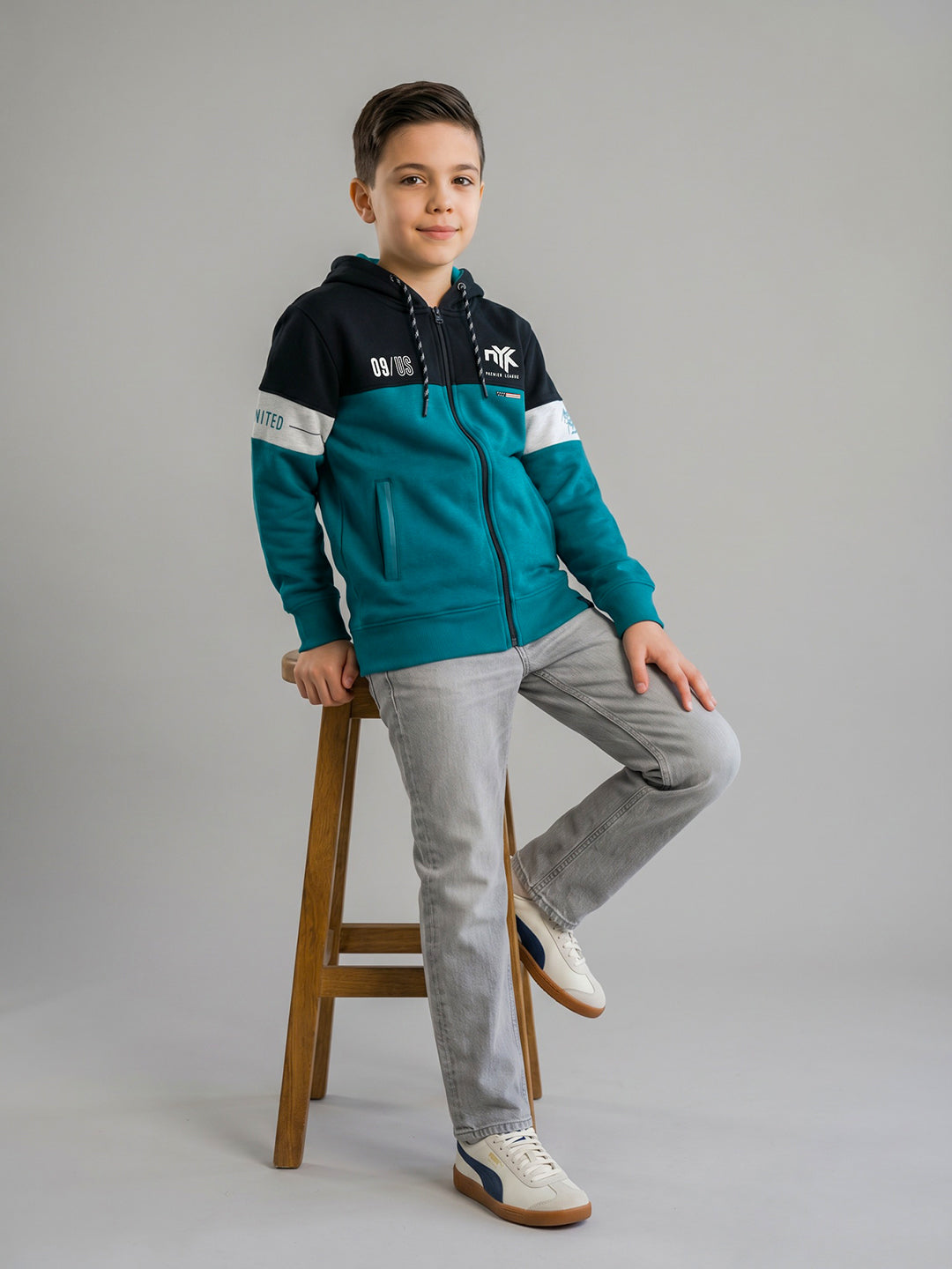 Boys Navy & Teal Printed Hooded Full Sleeve Sweatshirt