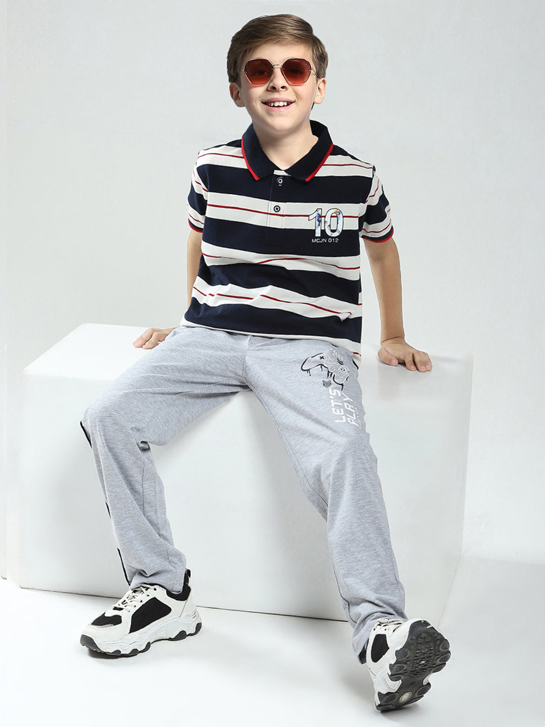 Boys Grey Printed Regular Fit Lower