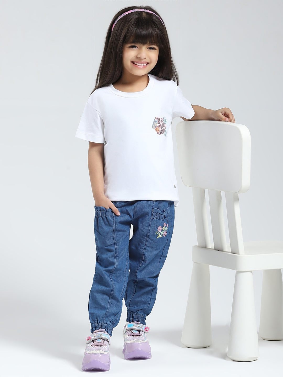 Girls White Solid Round Neck Half Sleeve Top