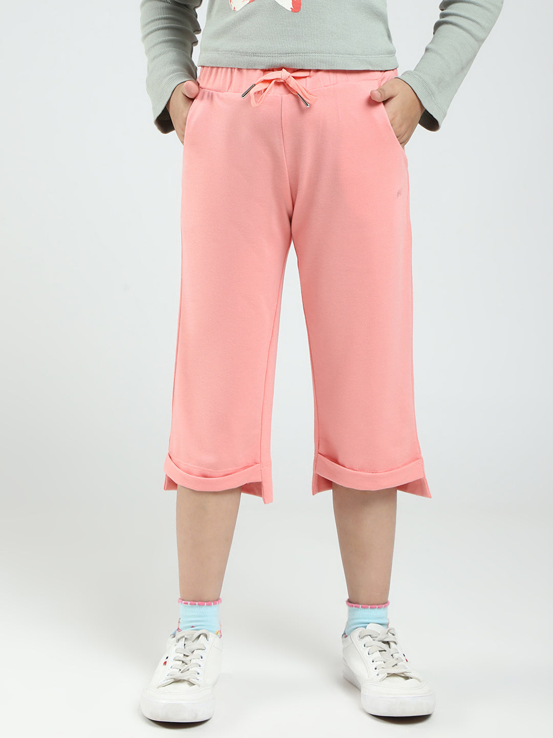 Girls Peach Solid Regular Fit Capri