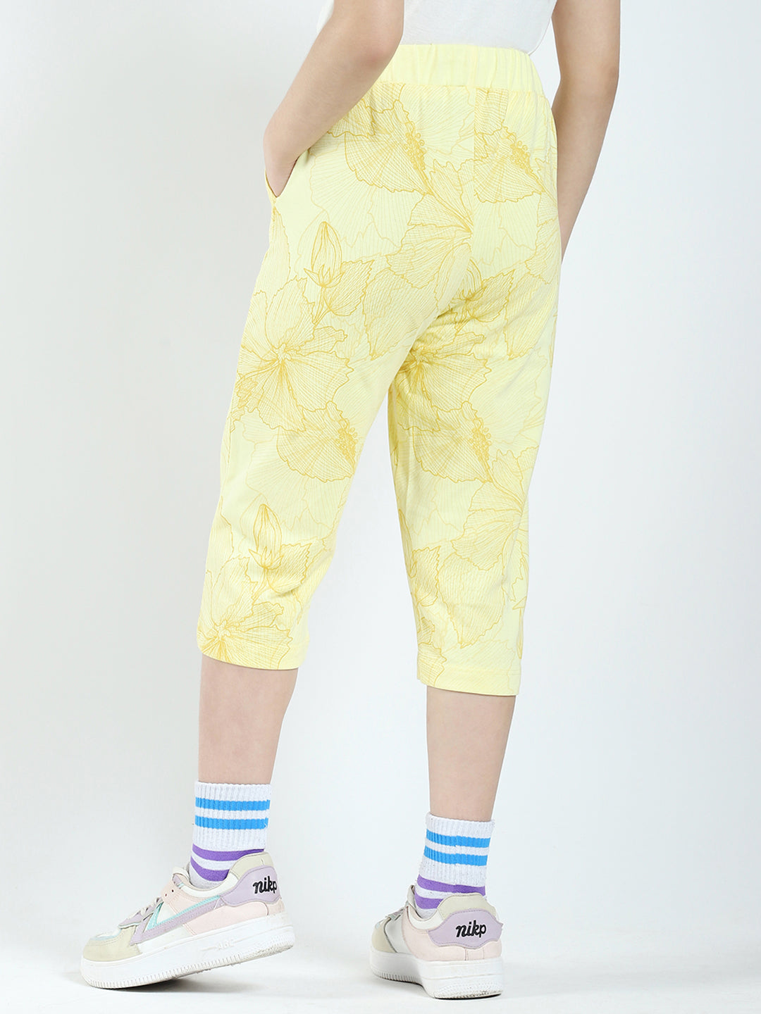 Girls Yellow Printed Regular Fit Capri