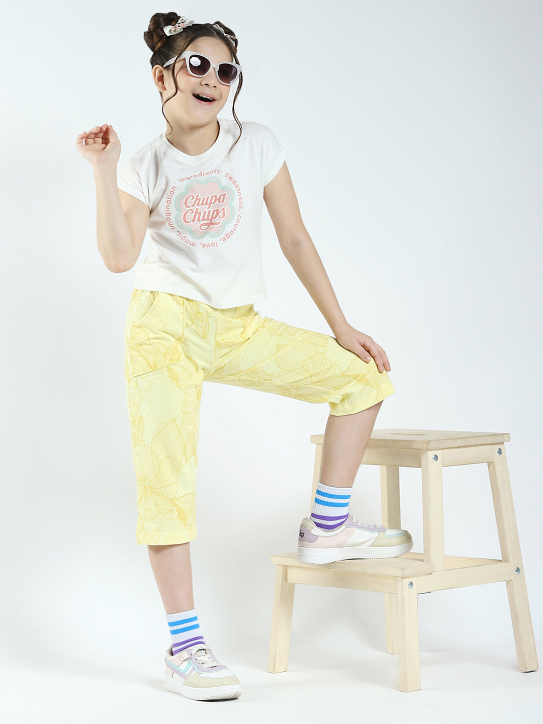 Girls Yellow Printed Regular Fit Capri