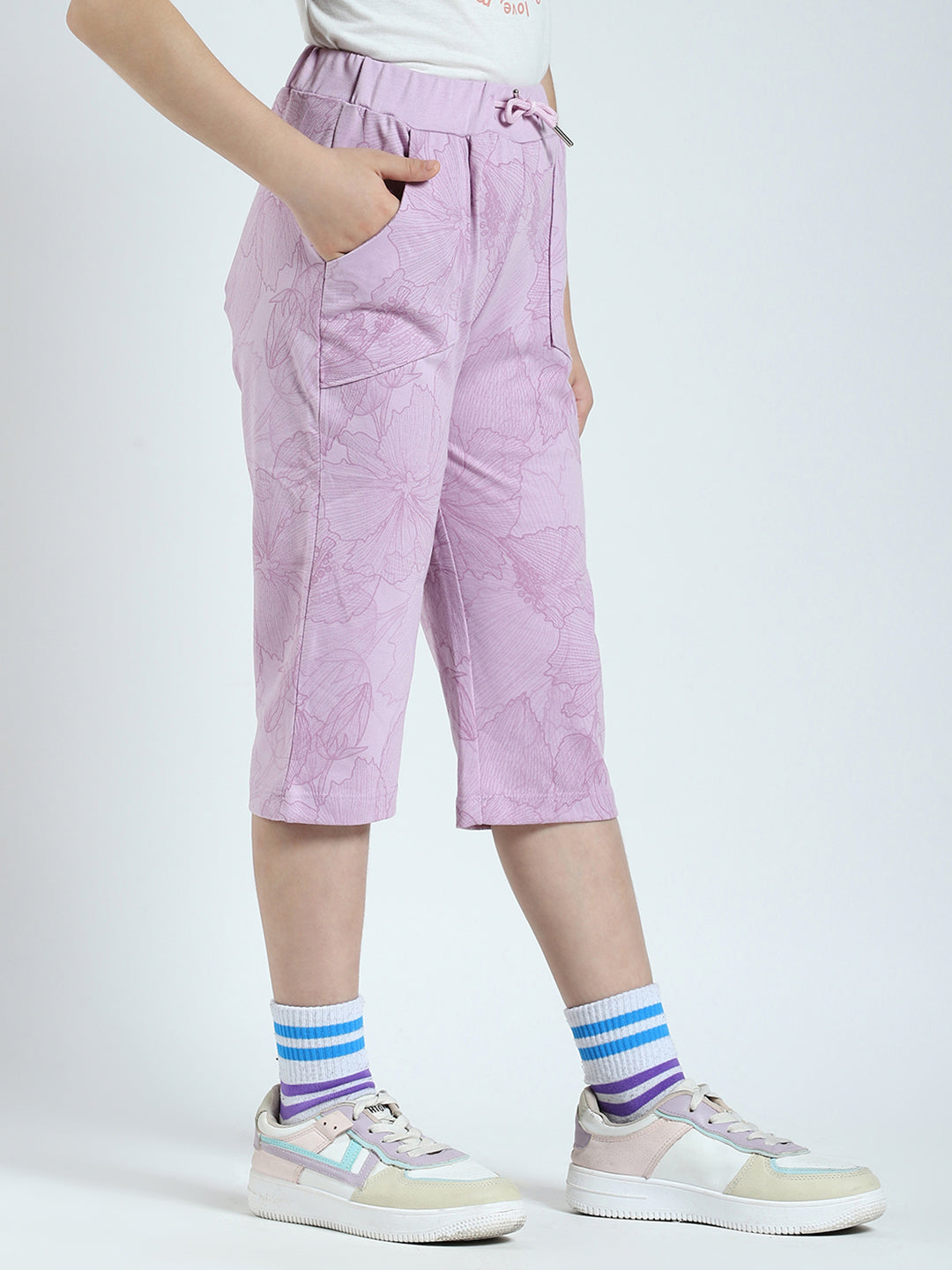 Girls Purple Printed Regular Fit Capri