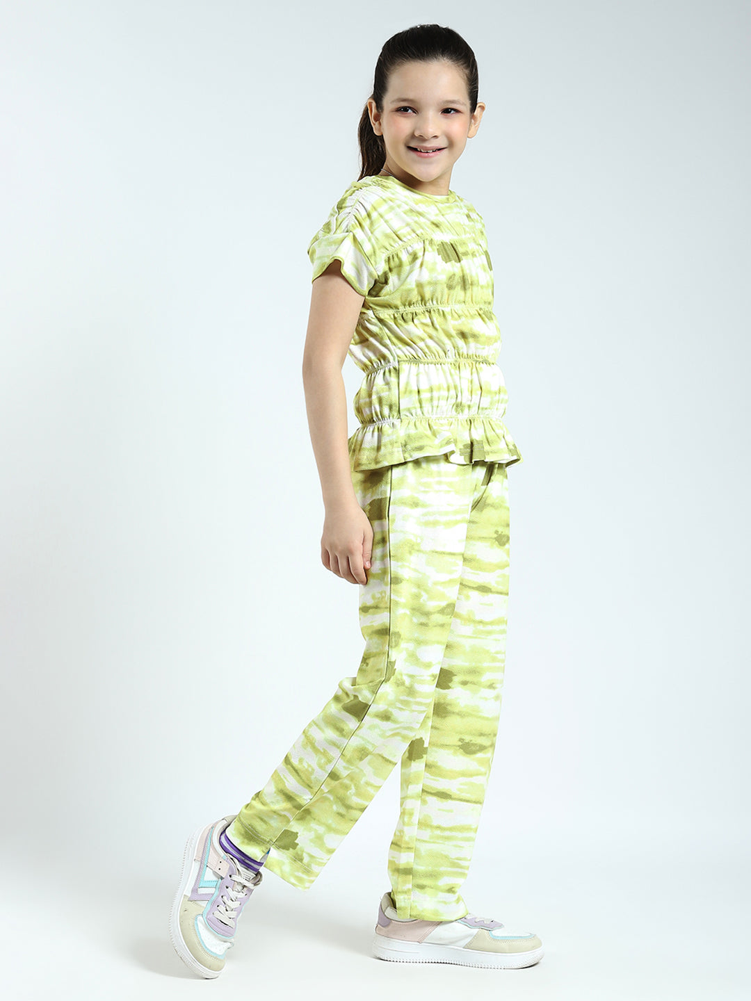 Girls Green Printed Round Neck Half Sleeve Cords Set