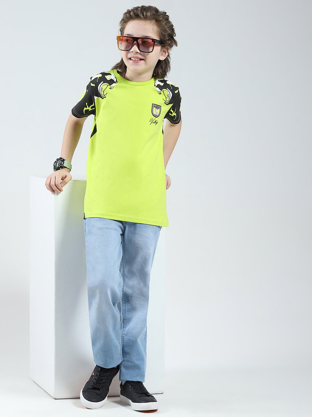 Boys Green Self Design Round Neck Half Sleeve T-Shirt