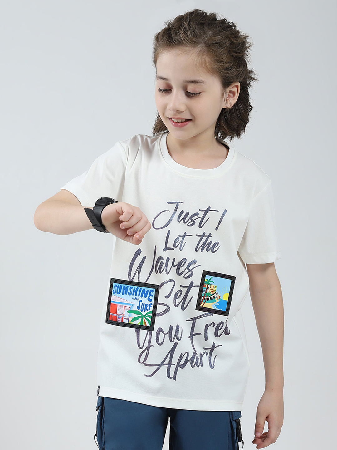 Boys White Printed Round Neck Half Sleeve T-Shirt