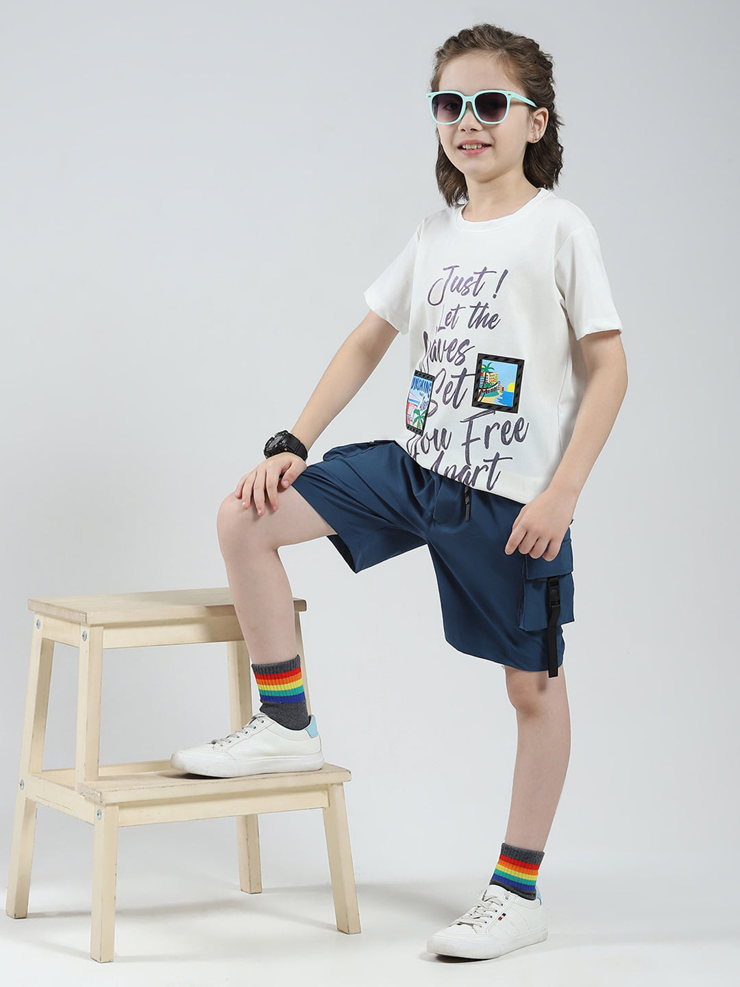 Boys White Printed Round Neck Half Sleeve T-Shirt