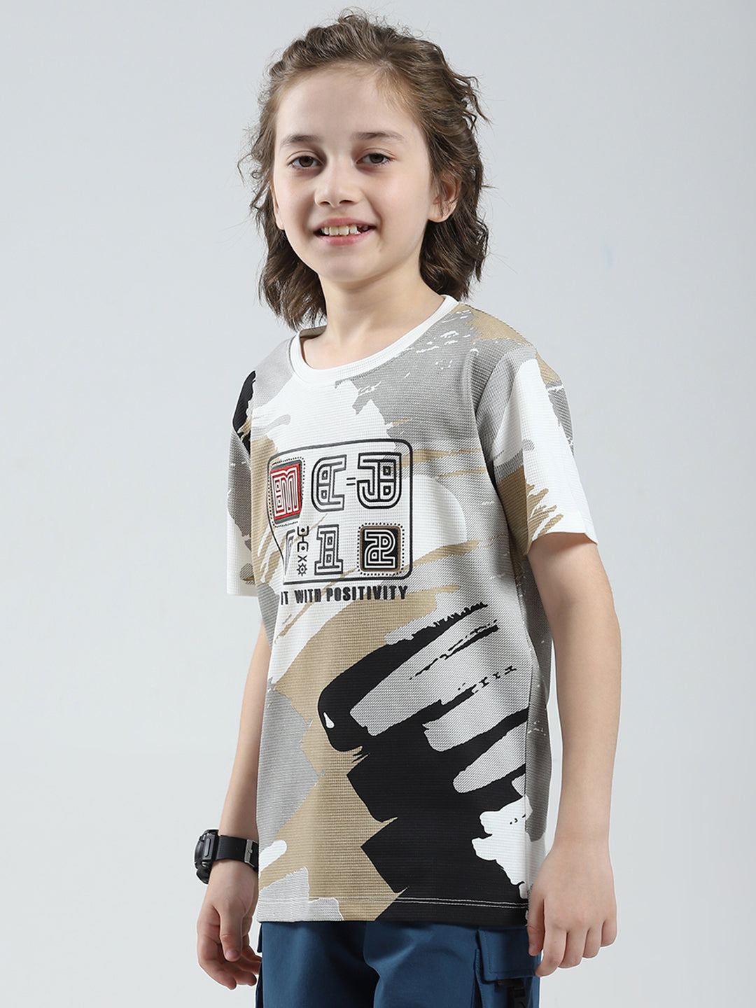 Boys White Printed Round Neck Half Sleeve T-Shirt