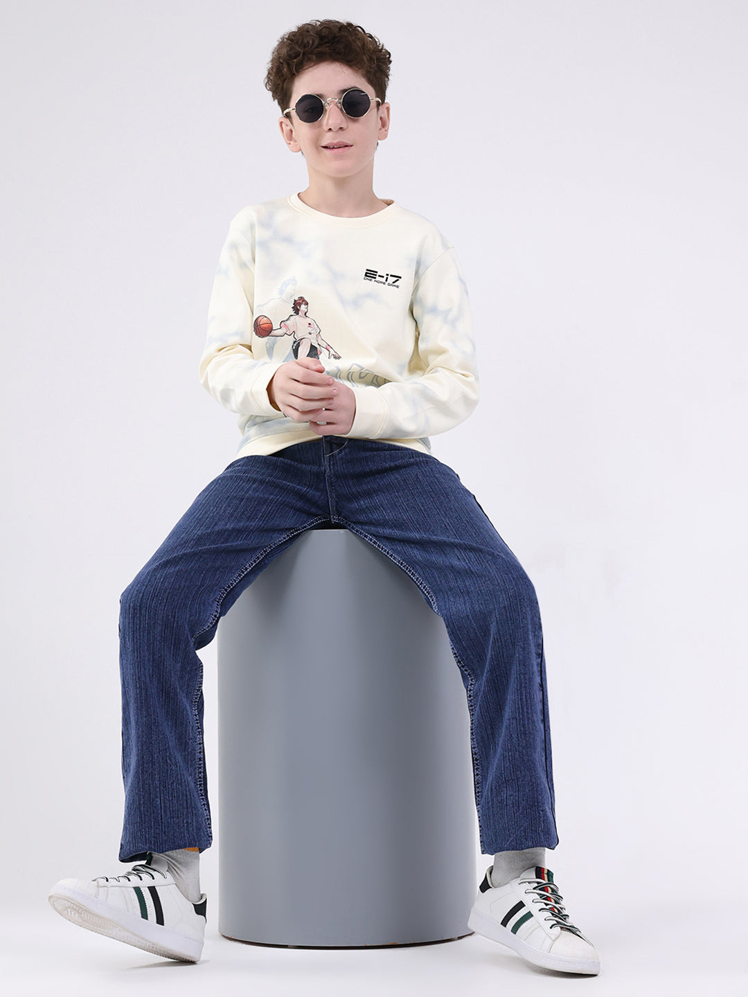 Boys Off White Printed Round Neck Full Sleeve Sweatshirt