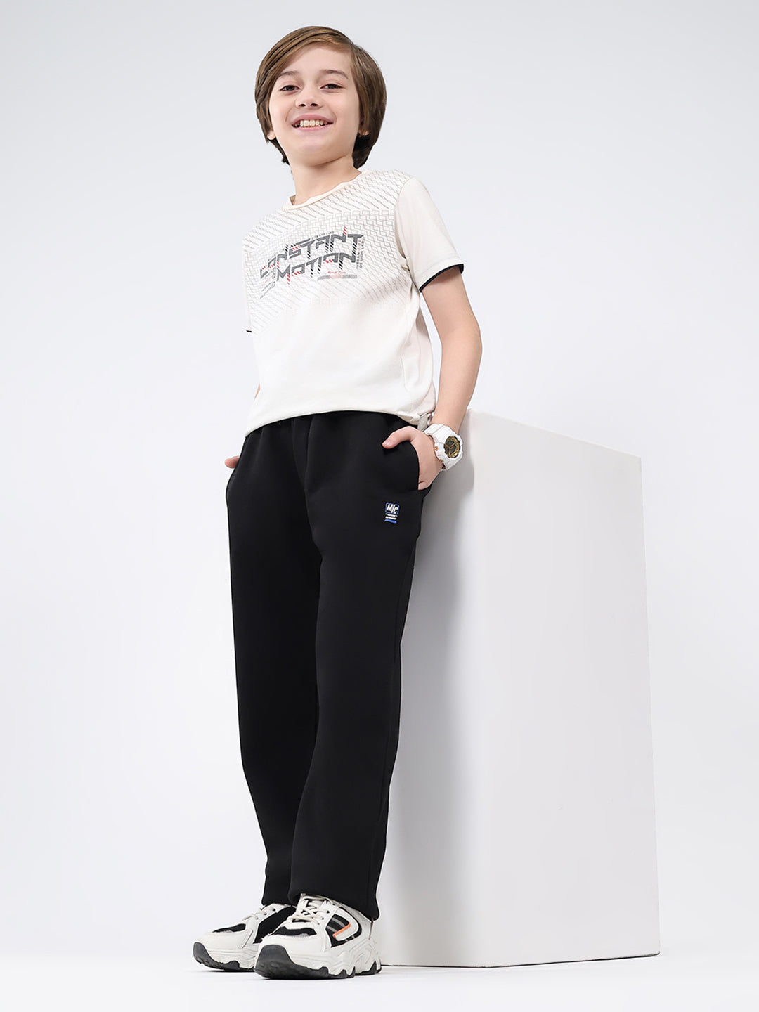 Boys Black Solid Regular Fit Lower