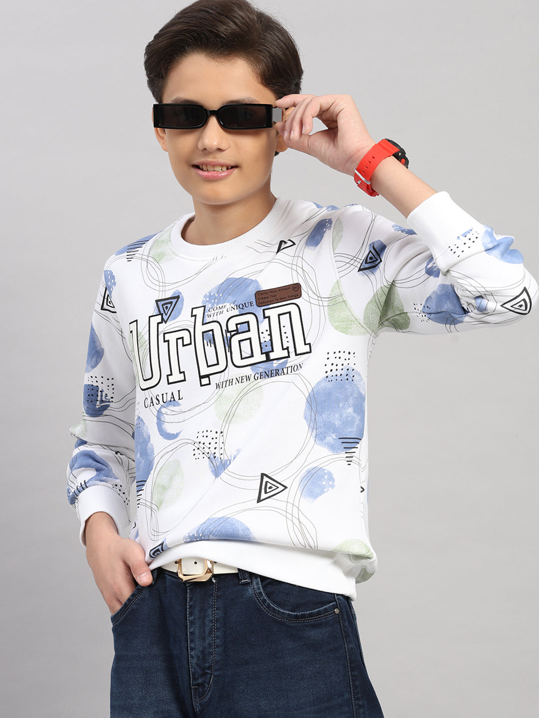 Boys White Printed Round Neck Full Sleeve Sweatshirt