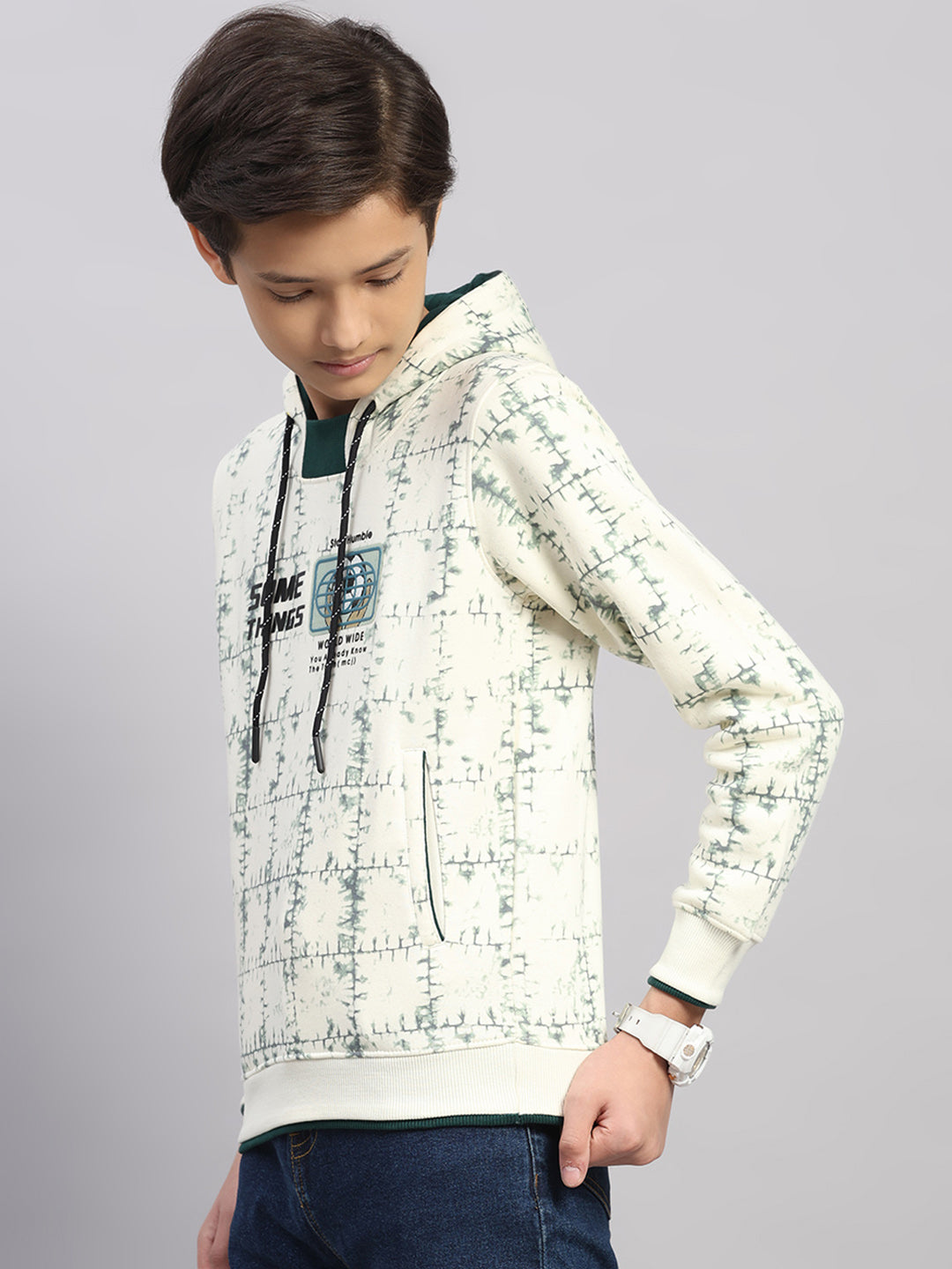 Boys Cream Printed Round Neck Full Sleeve Sweatshirt