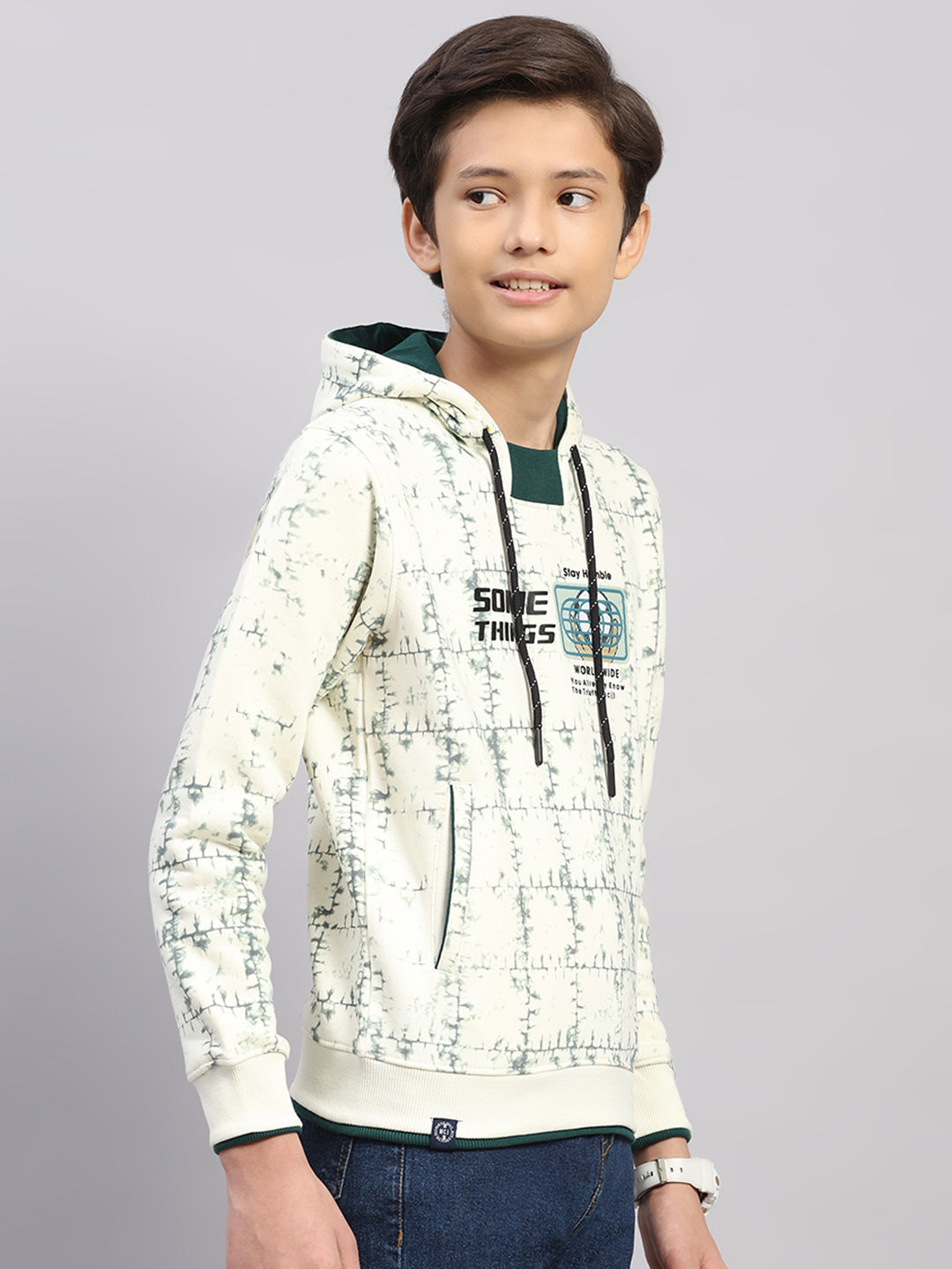 Boys Cream Printed Round Neck Full Sleeve Sweatshirt