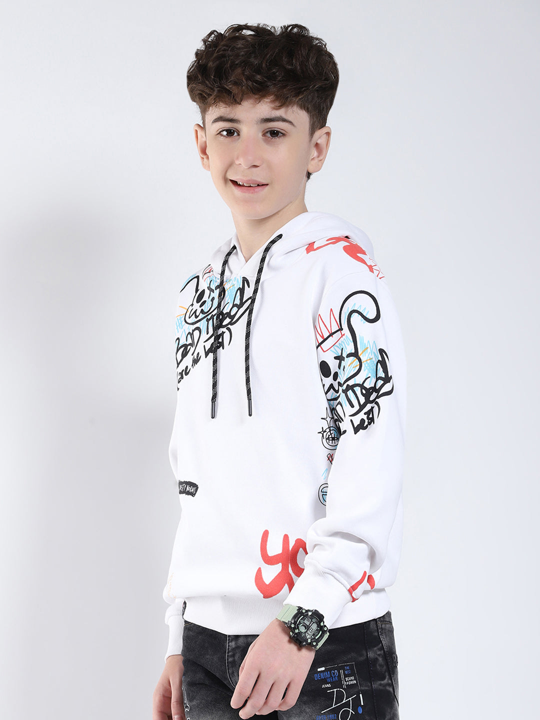 Boys Off White Printed Hooded Full Sleeve Sweatshirt