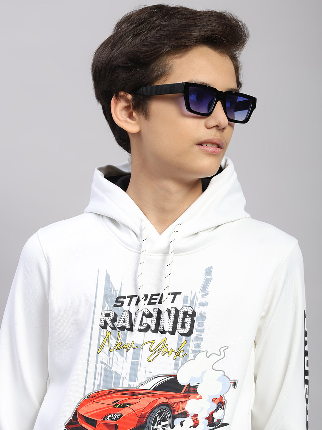 Boys White Printed Round Neck Full Sleeve Sweatshirt
