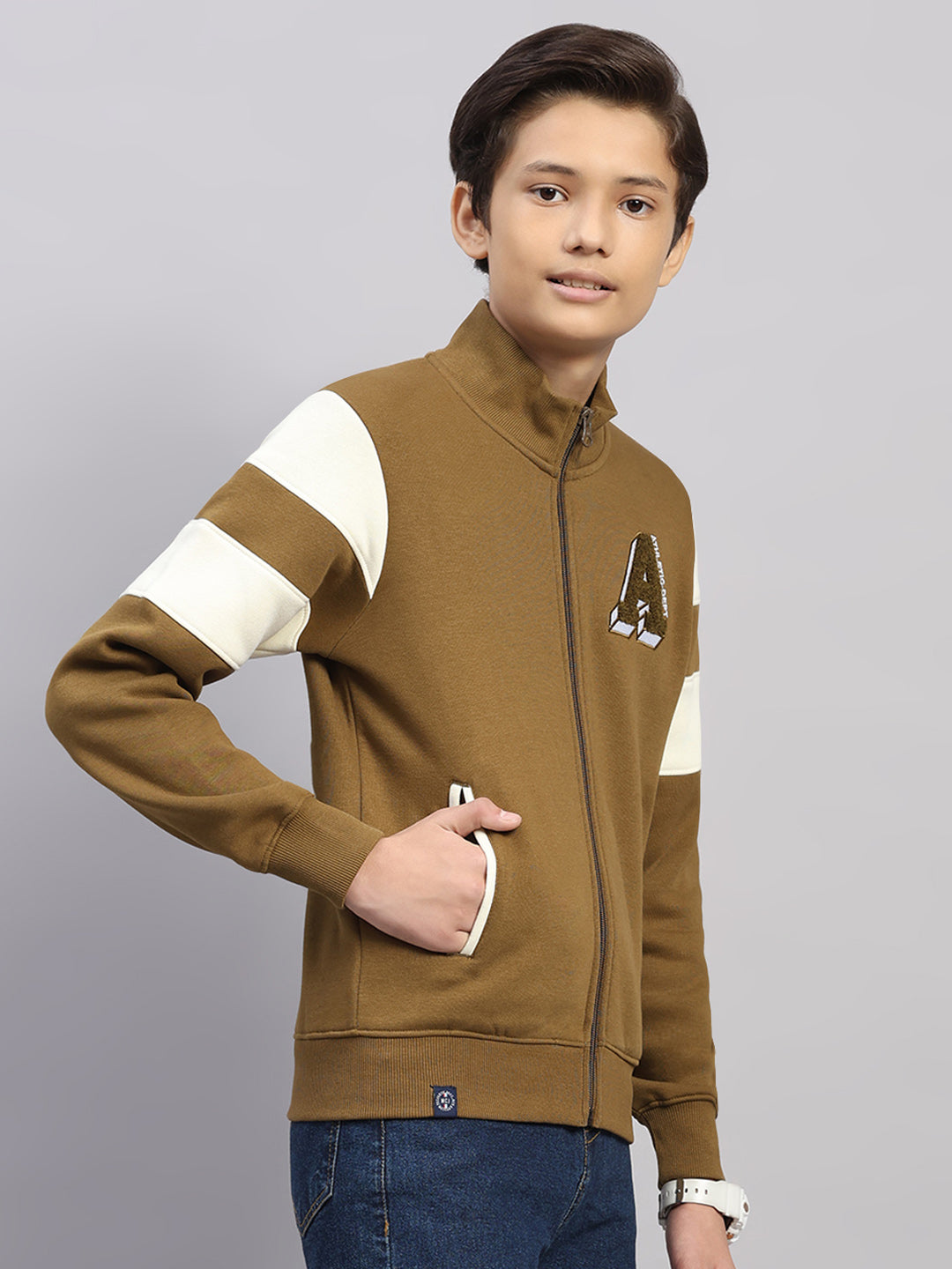 Boys Olive Embroidered Round Neck Full Sleeve Sweatshirt