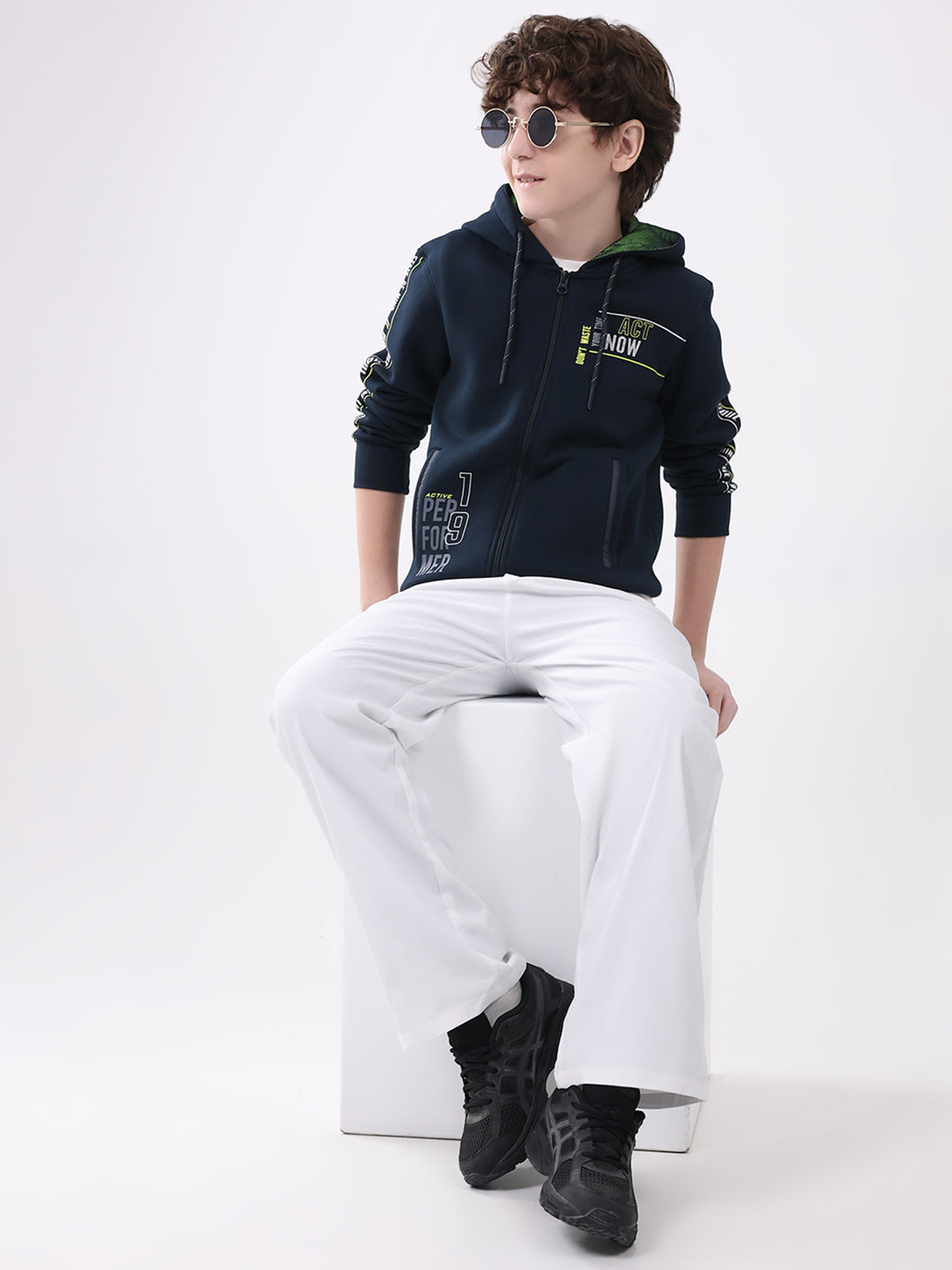 Boys Navy Blue Printed Hooded Full Sleeve Sweatshirt