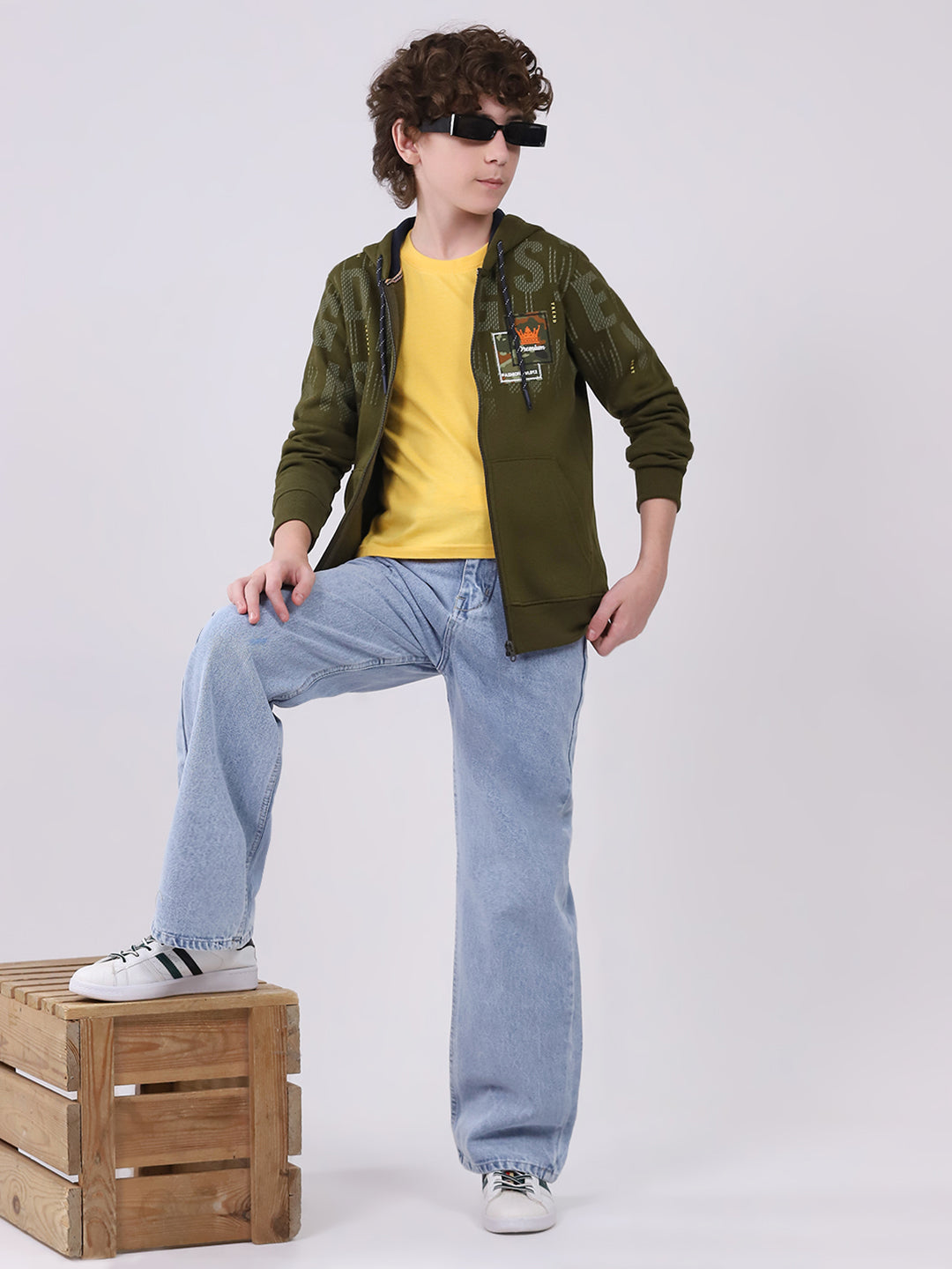 Boys Olive Printed Hooded Full Sleeve Sweatshirt