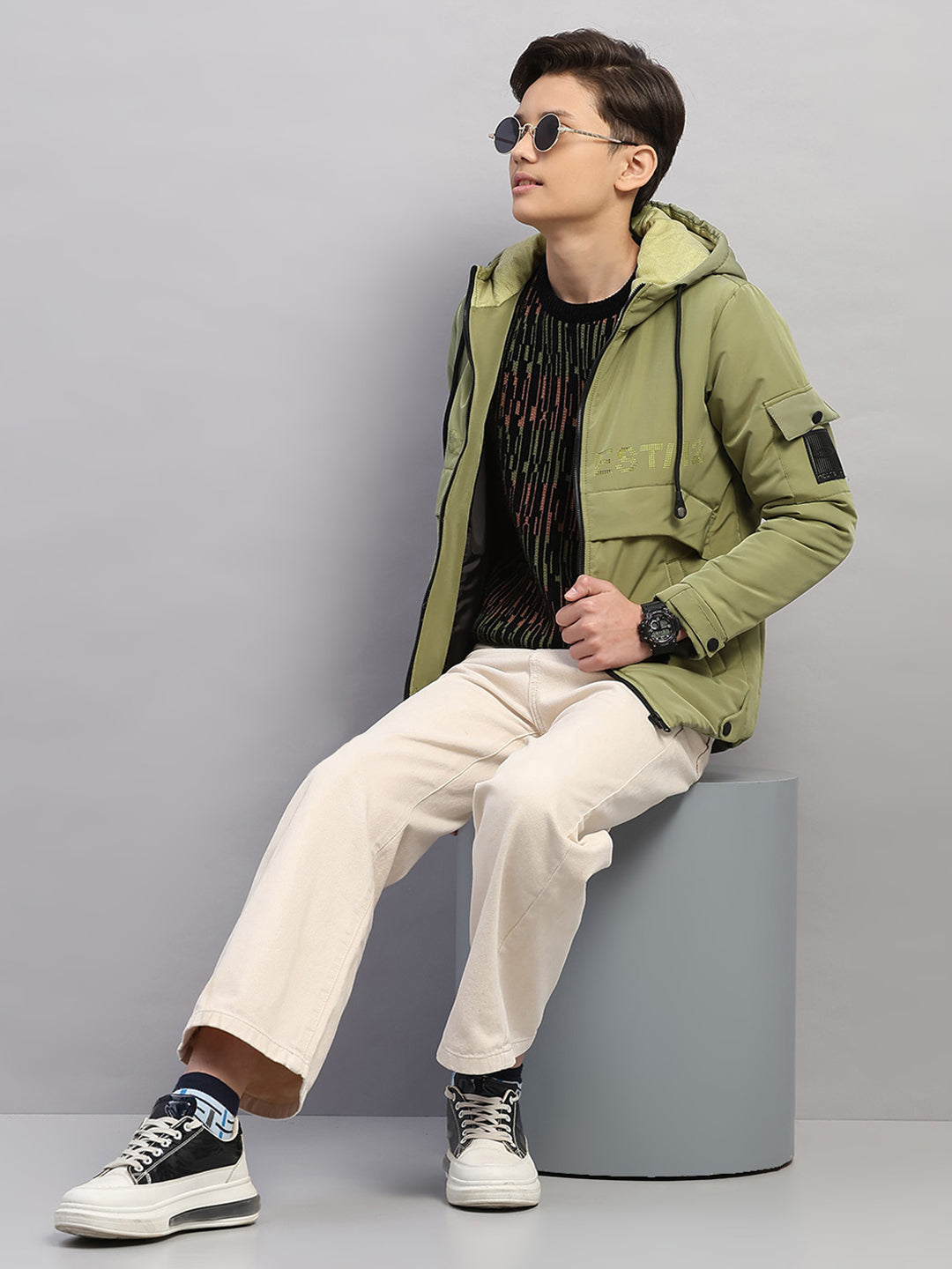 Boys Green Solid Hooded Full Sleeve Jacket