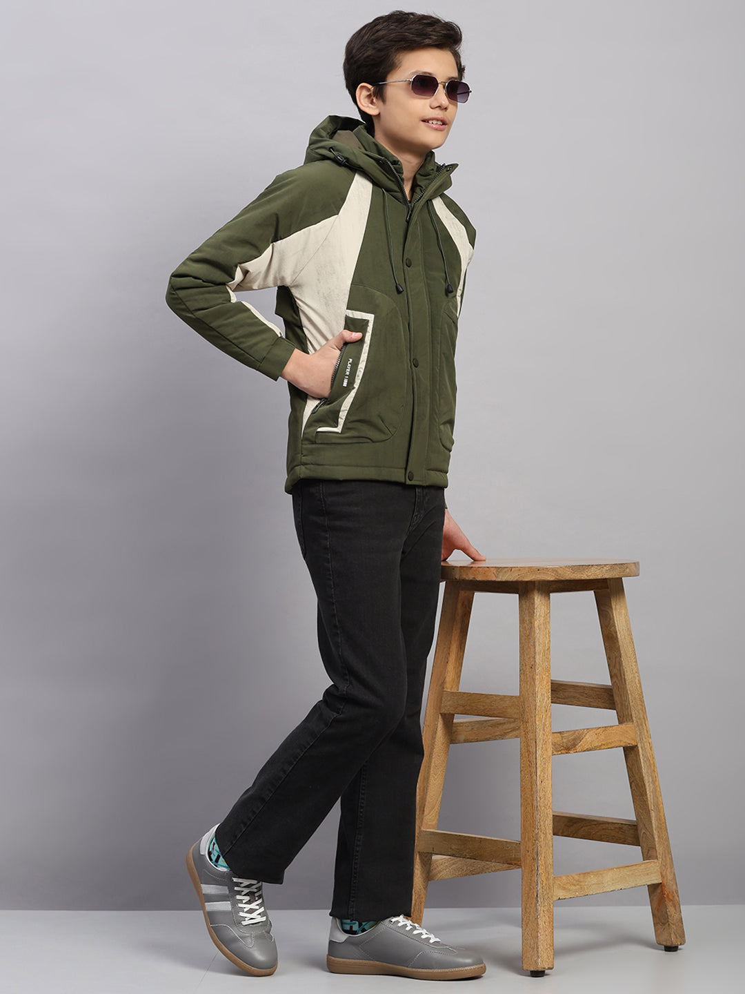 Boys Olive Printed Hooded Full Sleeve Jacket