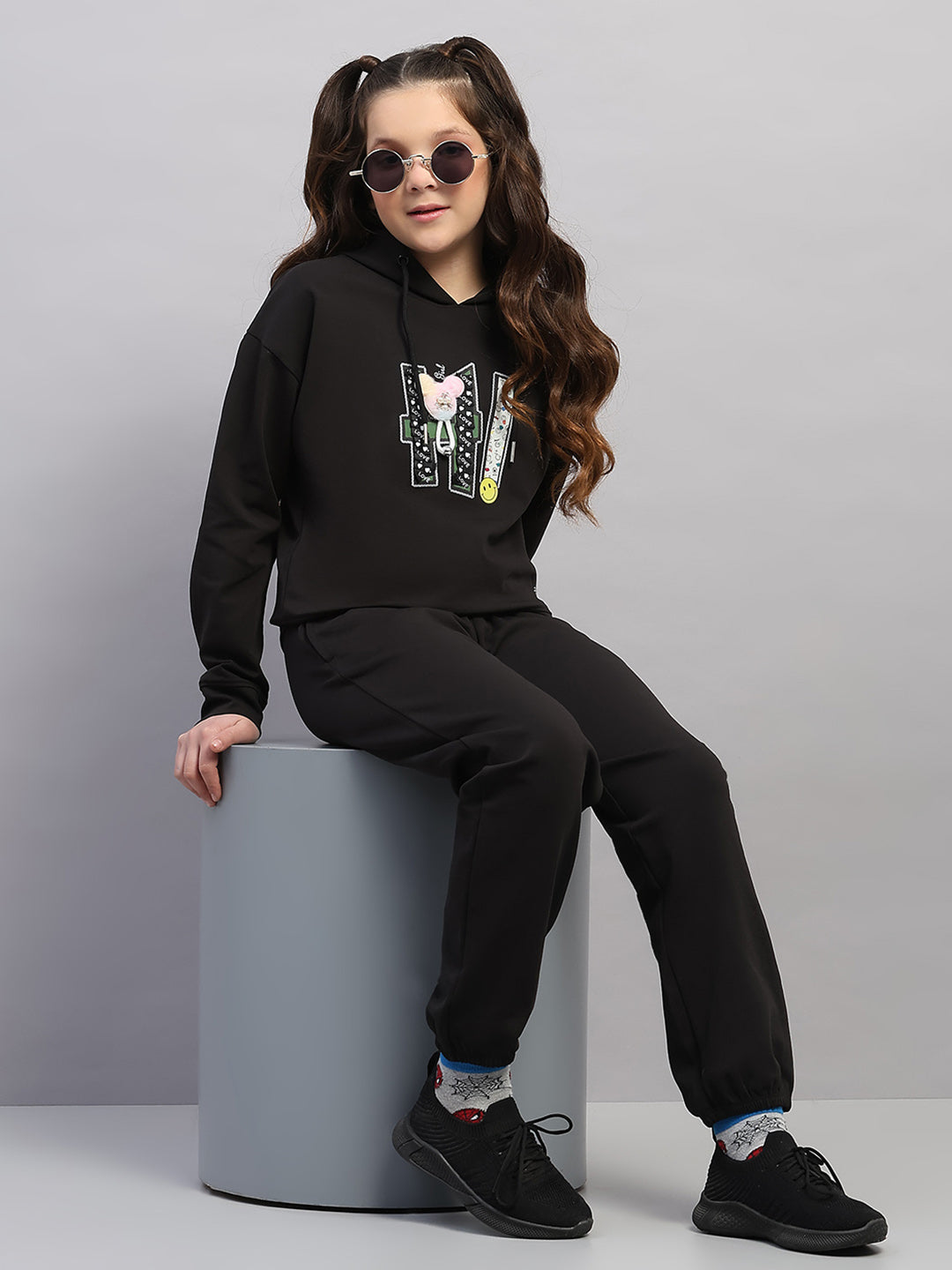 Girls Black Printed Hooded Full Sleeve Cords Set