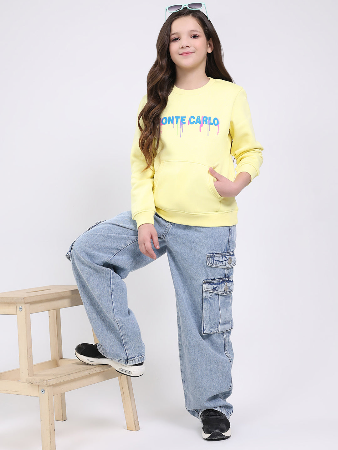 Girls Yellow Printed Round Neck Full Sleeve Sweatshirt