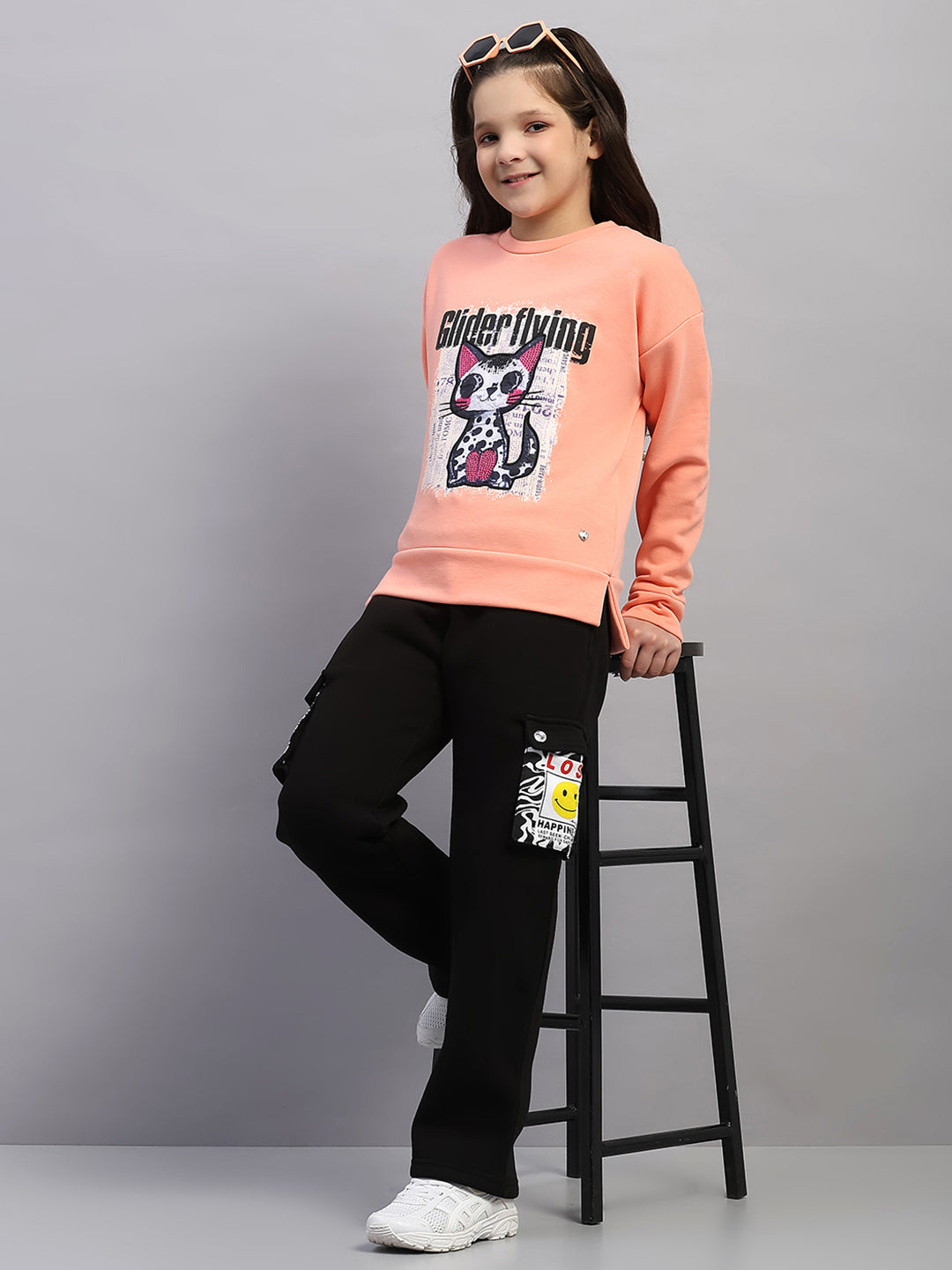 Girls Peach Printed Round Neck Full Sleeve Sweatshirt