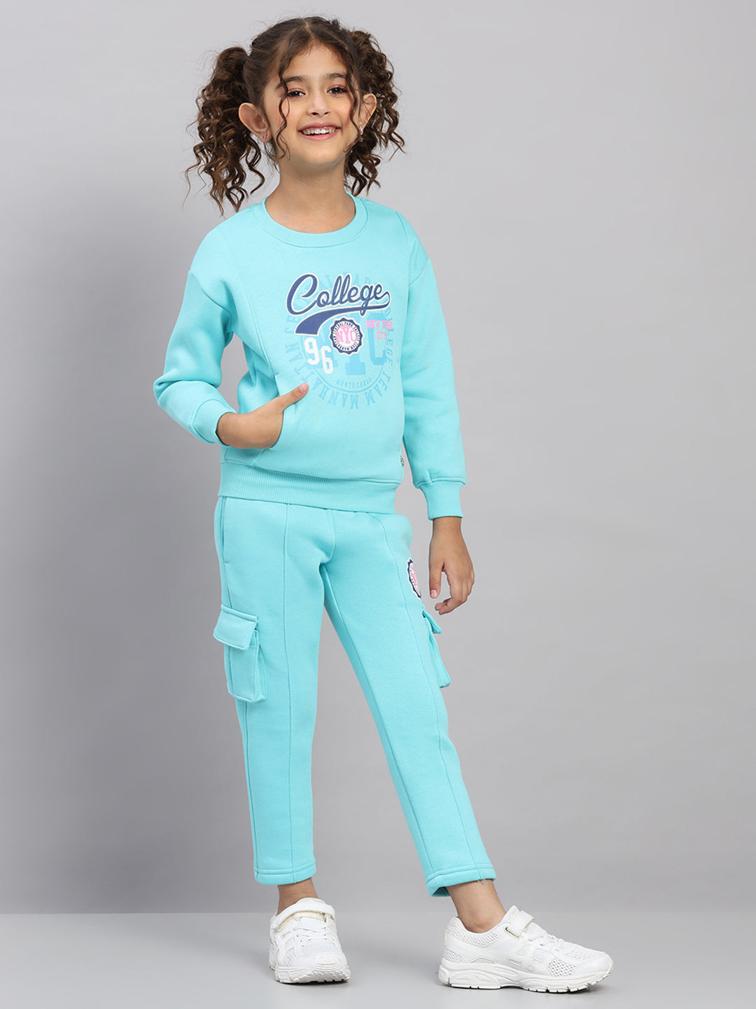 Girls Blue Printed Round Neck Full Sleeve Tracksuit