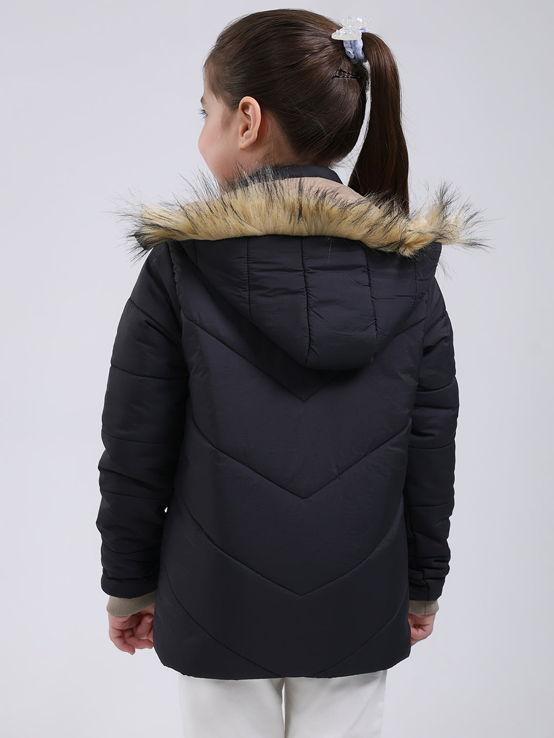 Girls Black Solid Hooded Full Sleeve Jacket