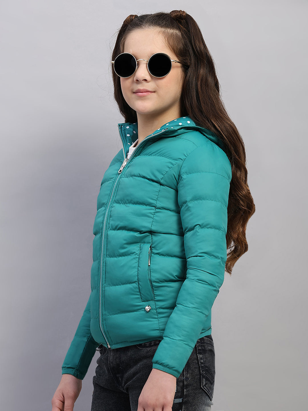 Girls Green Solid Hooded Full Sleeve Reversible Jacket