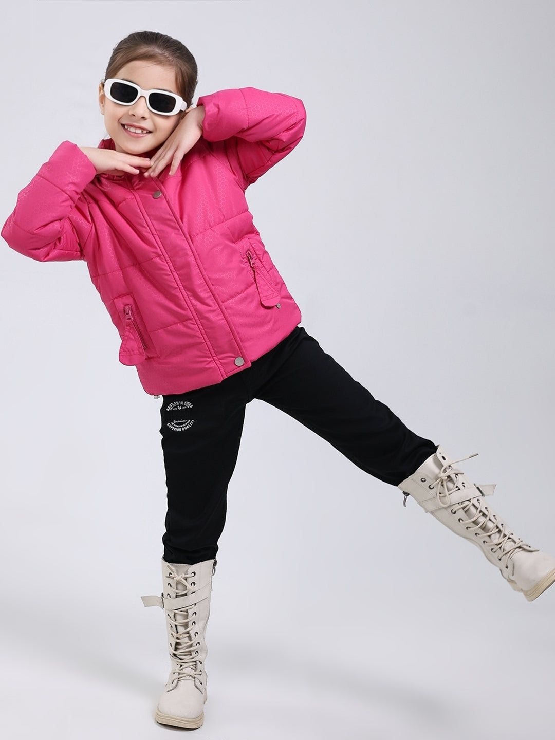 Girls Pink Printed Hooded Full Sleeve Jacket