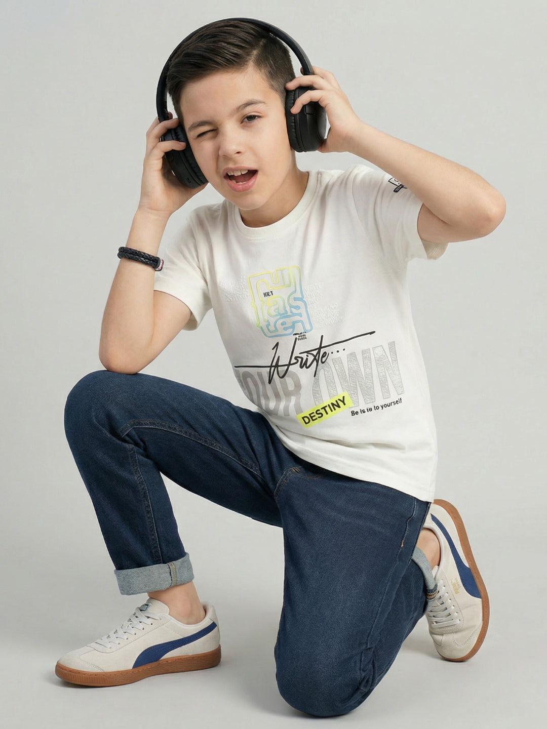 Boys Off White Printed Round Neck Half Sleeve T-Shirt