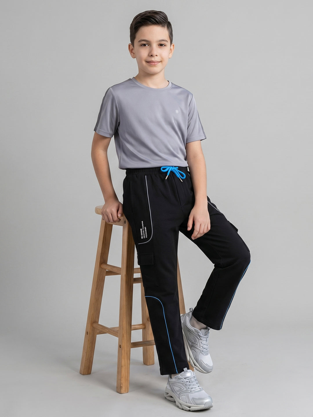 Boys Black Solid Regular Fit Lower