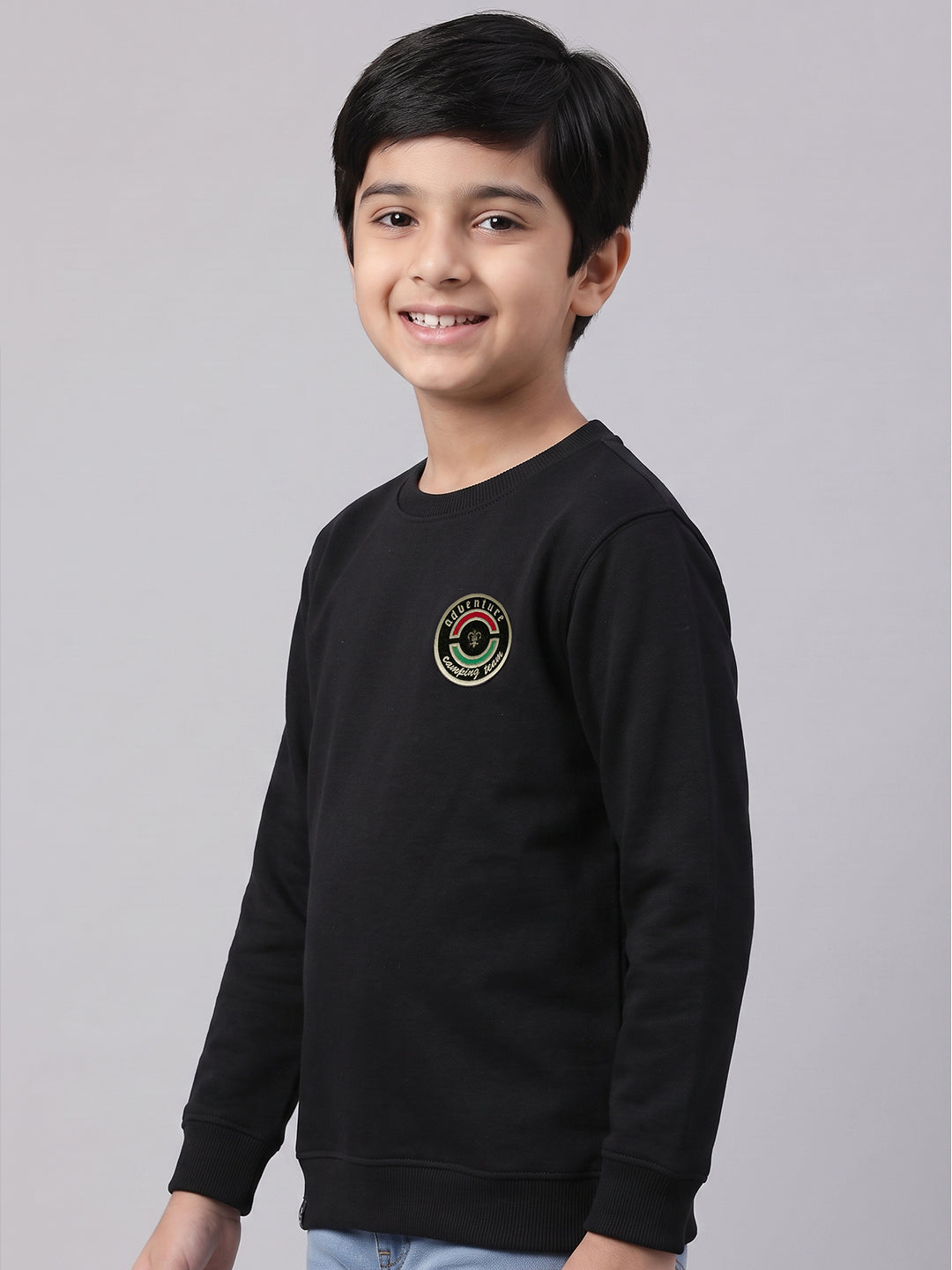 Boys Black Solid Round Neck Full Sleeve Sweatshirt