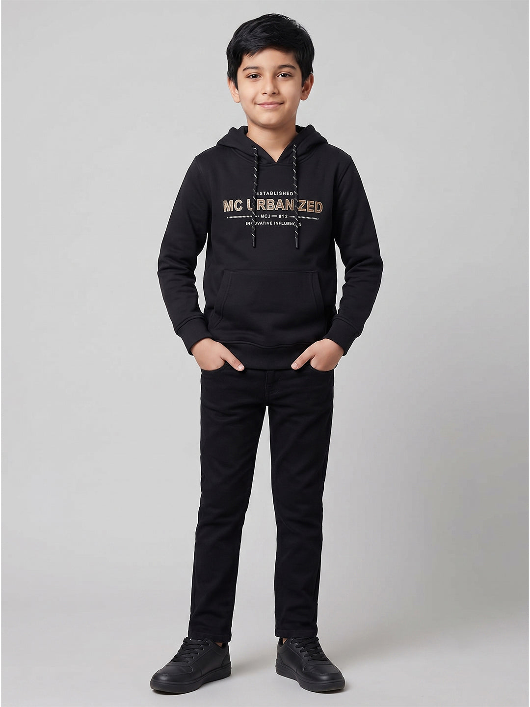 Boys Black Printed Hooded Full Sleeve Sweatshirt