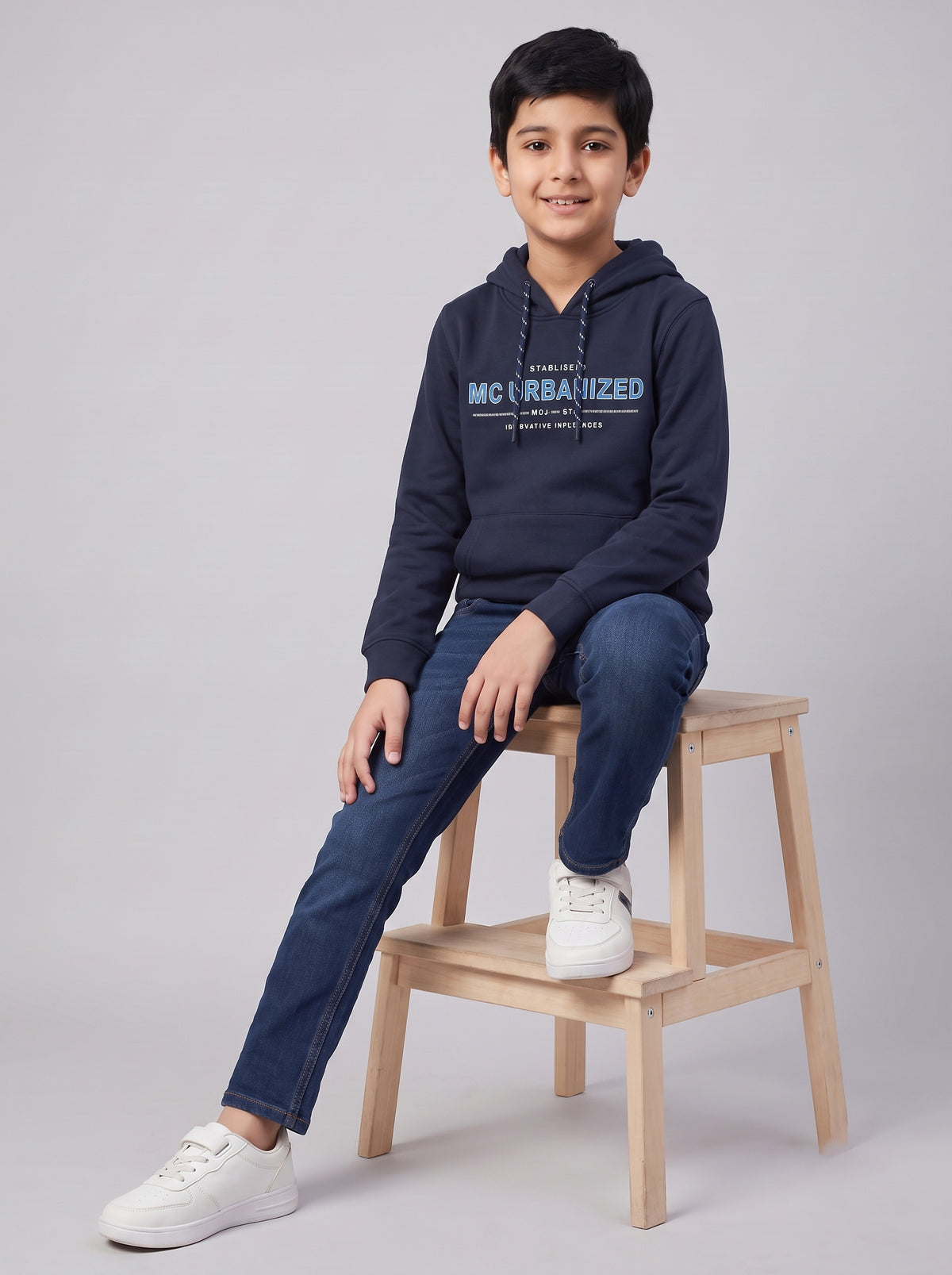 Boys Navy Blue Printed Round Neck Full Sleeve Sweatshirt