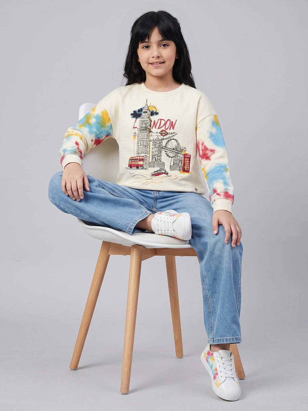 Girls Cream Printed Round Neck Full Sleeve Sweatshirt