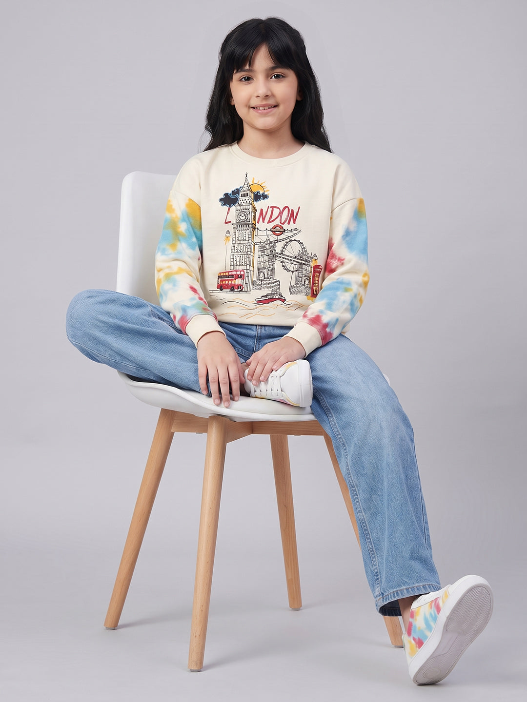 Girls Cream Printed Round Neck Full Sleeve Sweatshirt