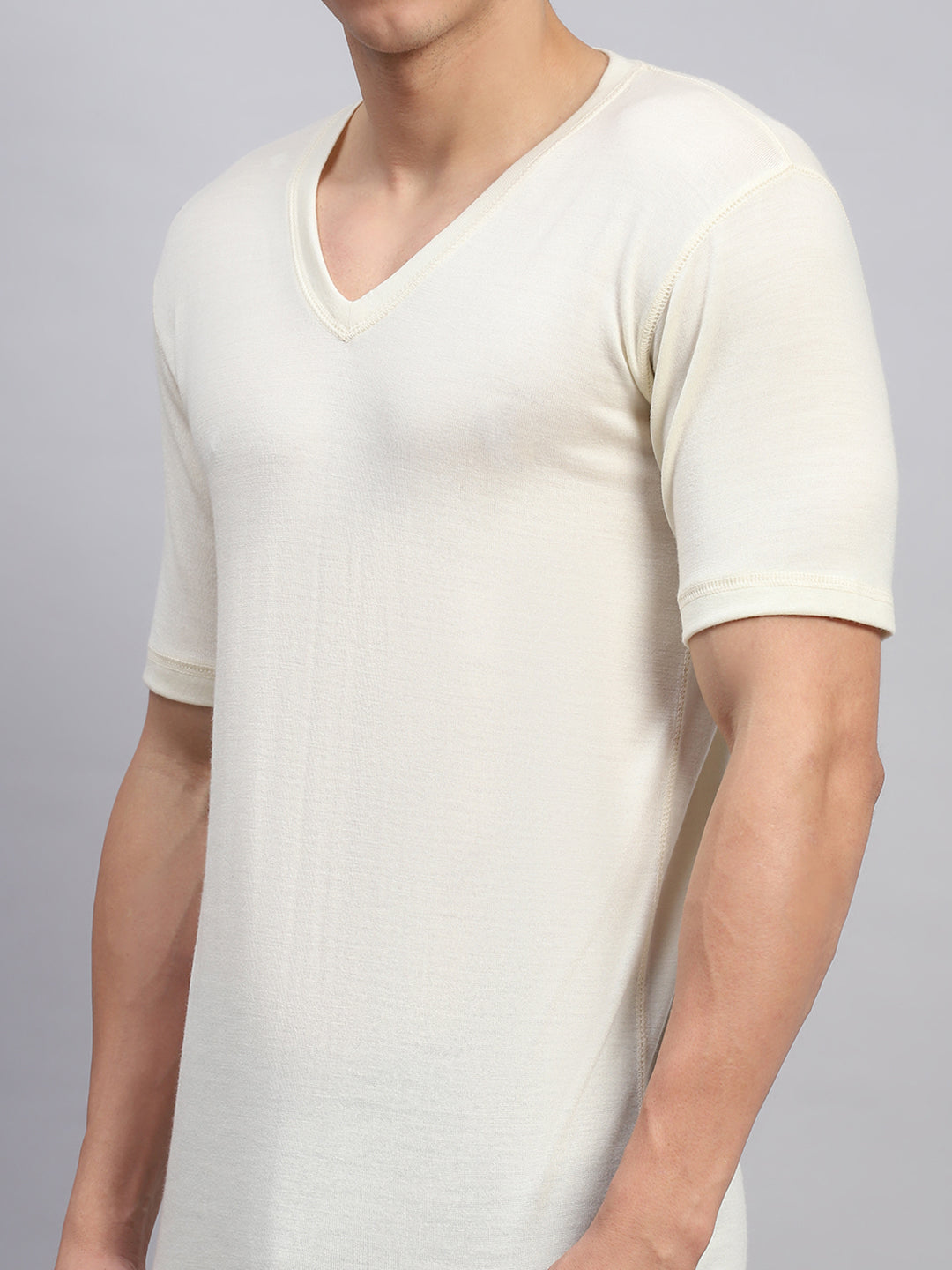Men Cream Solid V Neck Half Sleeve Thermal Vest