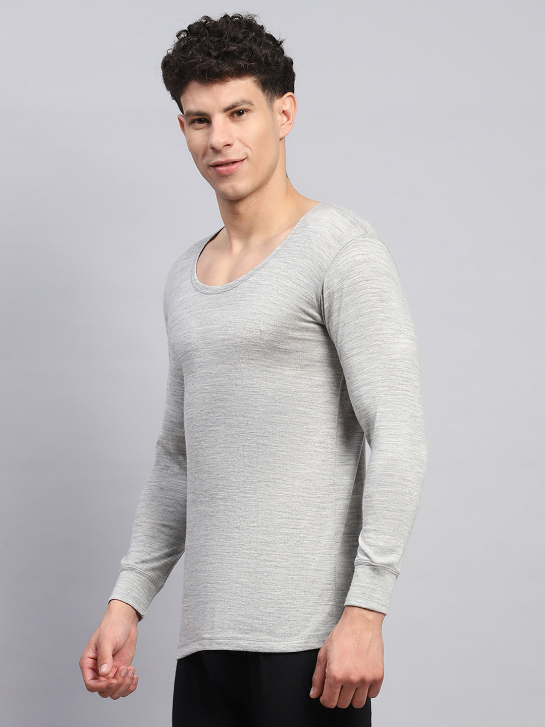 Men Grey Solid Round Neck Full Sleeve Thermal Vest