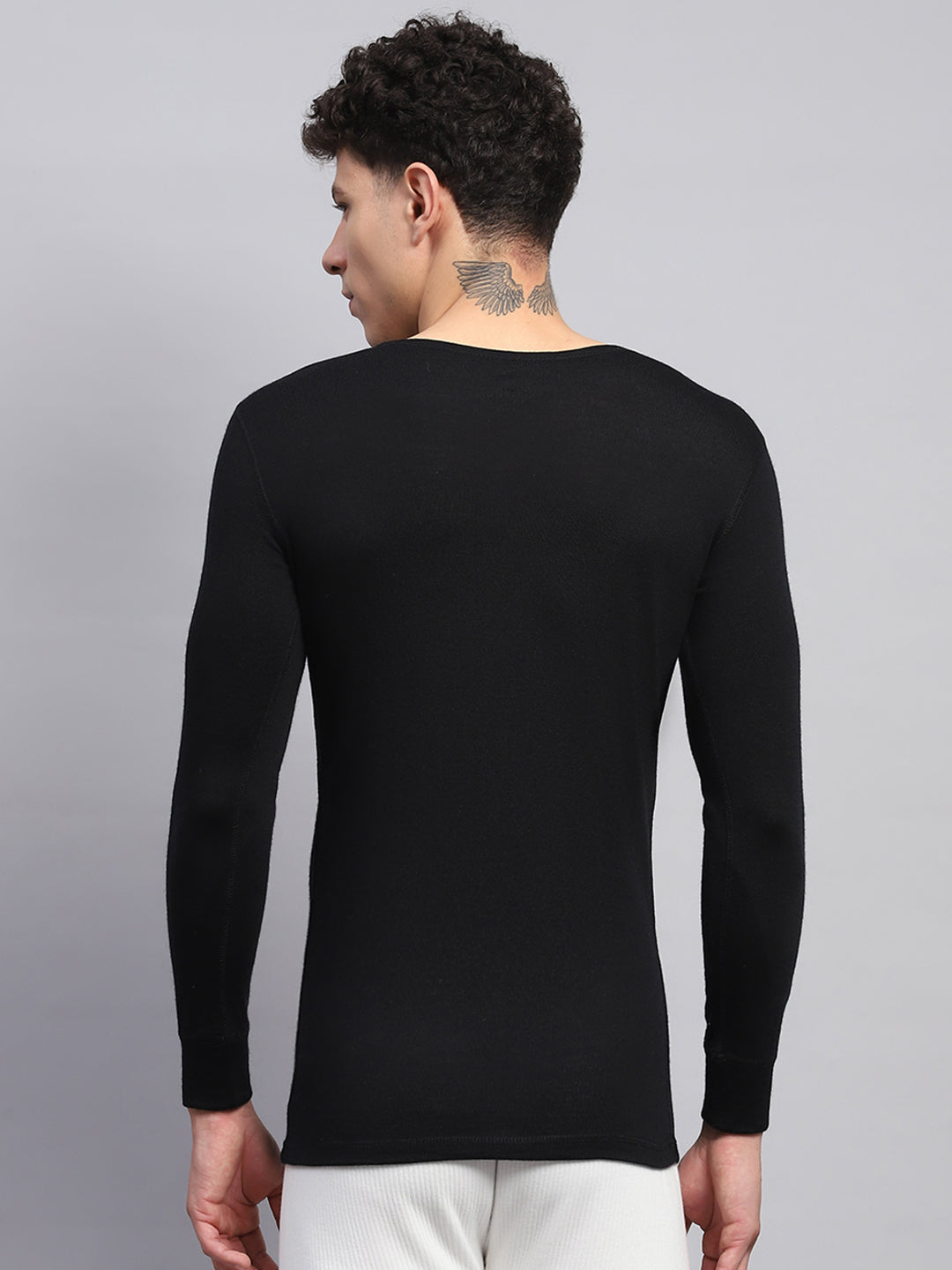 Men Black Solid Round Neck Full Sleeve Thermal Vest