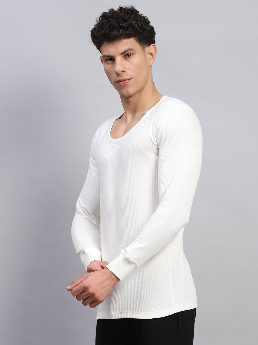 Men White Solid Round Neck Full Sleeve Thermal Vest
