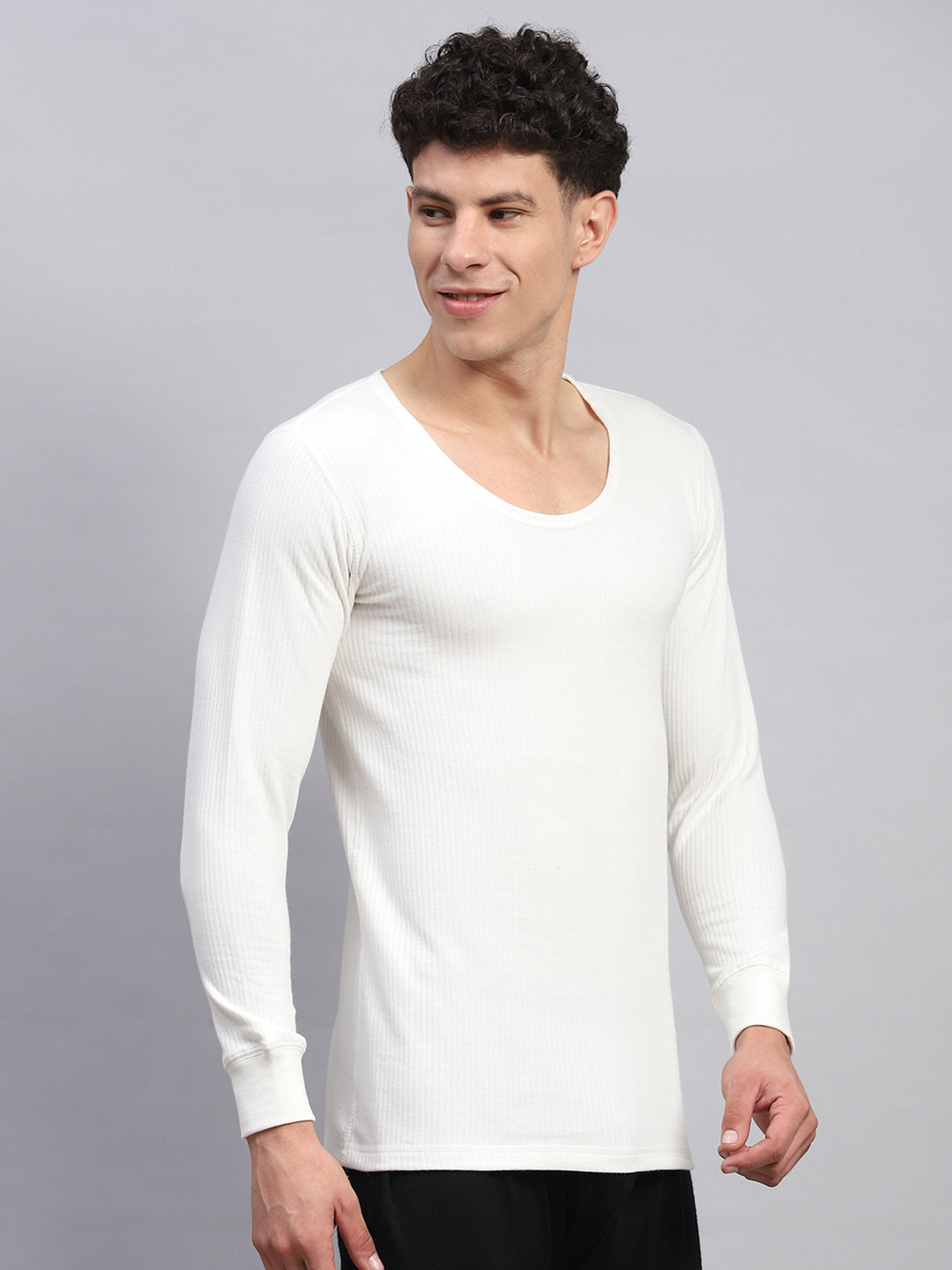 Men White Solid Round Neck Full Sleeve Thermal Vest