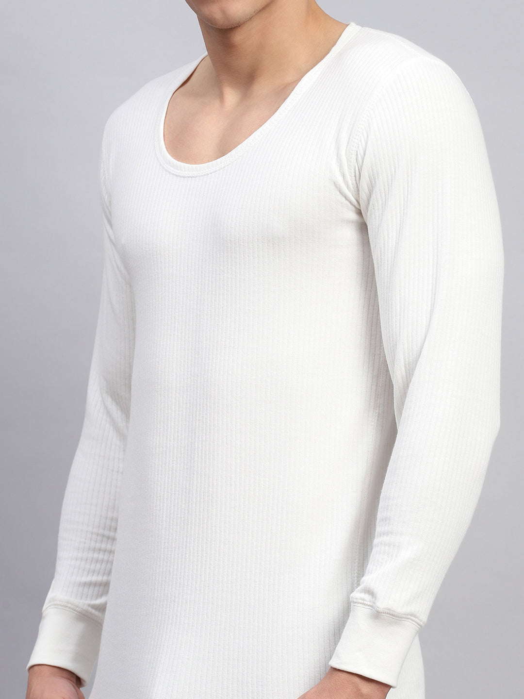 Men White Solid Round Neck Full Sleeve Thermal Vest