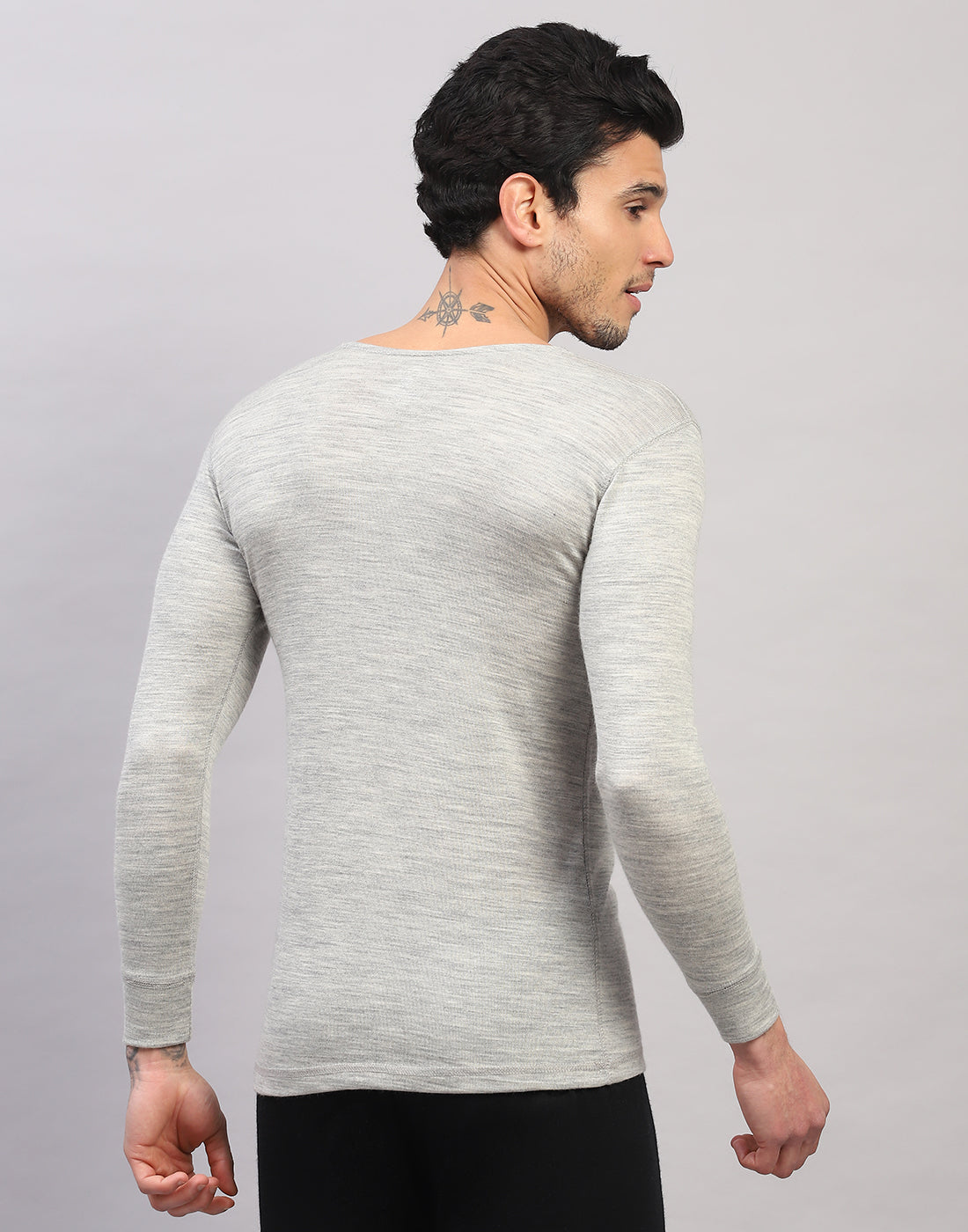 Men Grey Solid Round Neck Full Sleeve Thermal Vest
